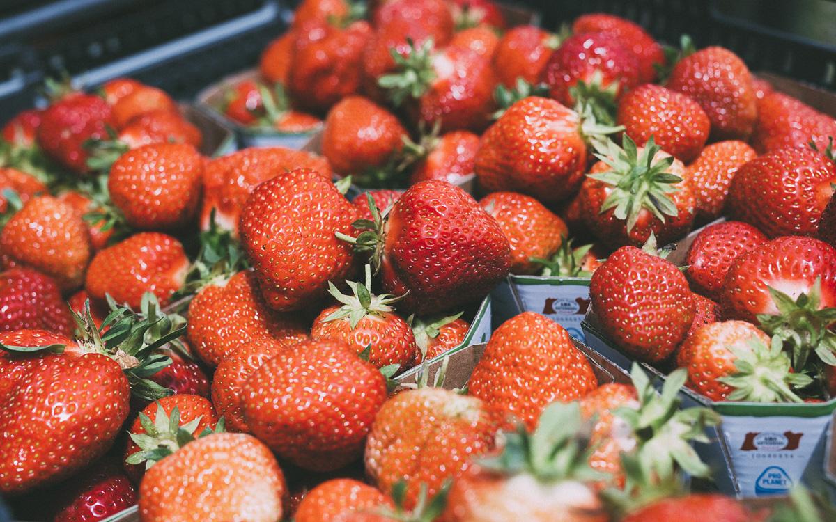 Erdbeeren mit AMA Gütesiegel-Verpackung