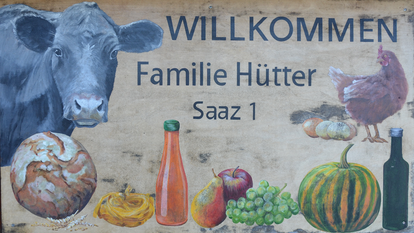 Hofschild der Familie Hütter in Paldau, Produzent regionaler Freilandeier aus der Südoststeiermark