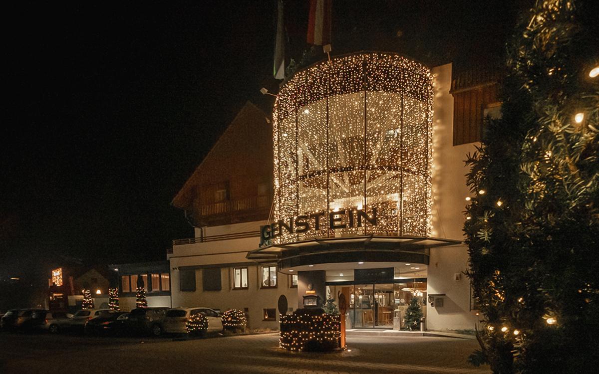 Weihnachten im Hotel - die Weihnachtsbeleuchtung des Vulkanlandhotels Legenstein